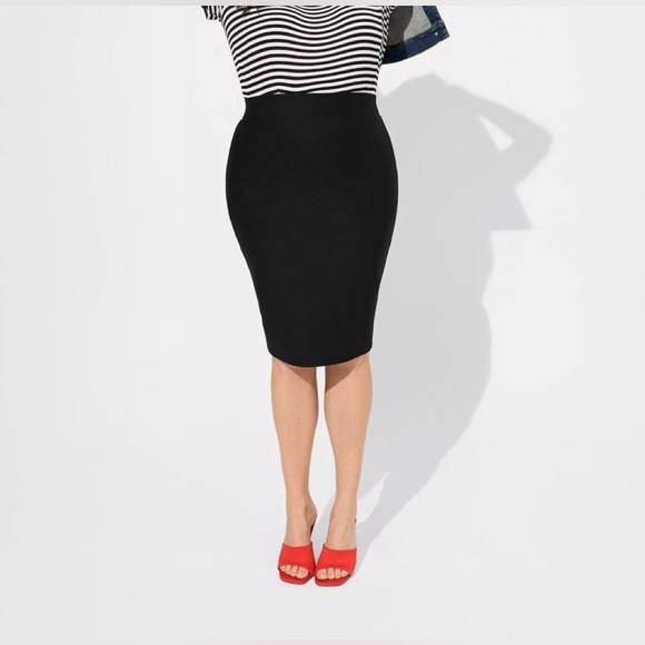 SZ 0- TORRID Black Pencil Skirt - Picture 2 of 7